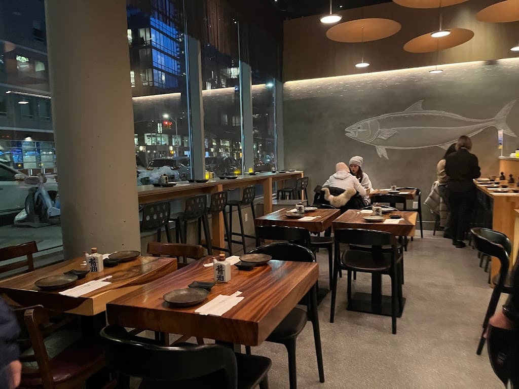 Suram Sushi & Ramen, Upper West Side bar