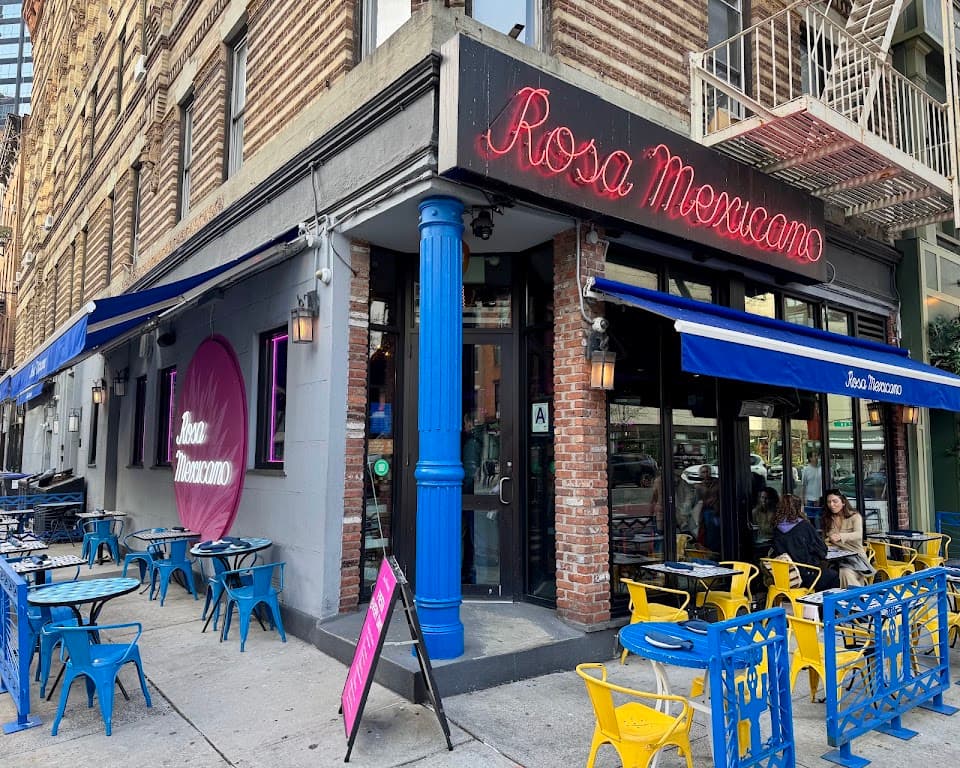 Rosa Mexicano, Midtown bar
