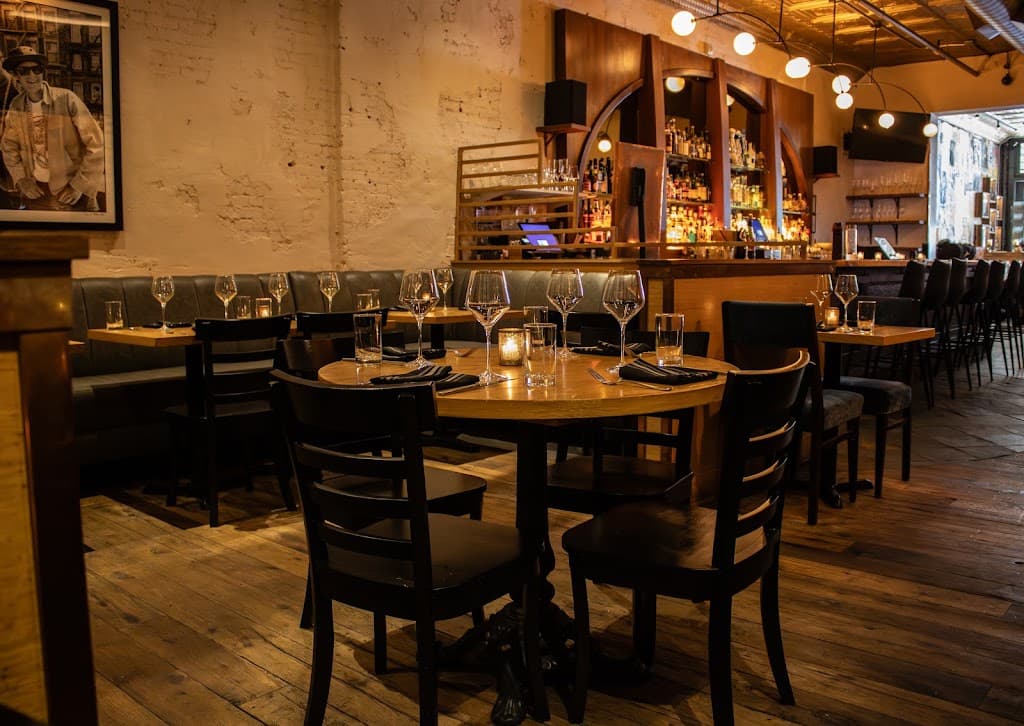 Vinyl Steakhouse, Gramercy bar