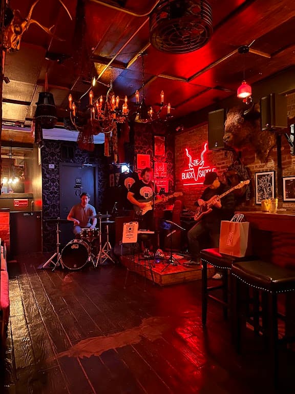 San Antonios, Lower East Side