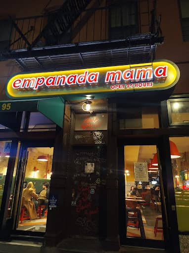 Empanada Mama LES, Lower East Side bar