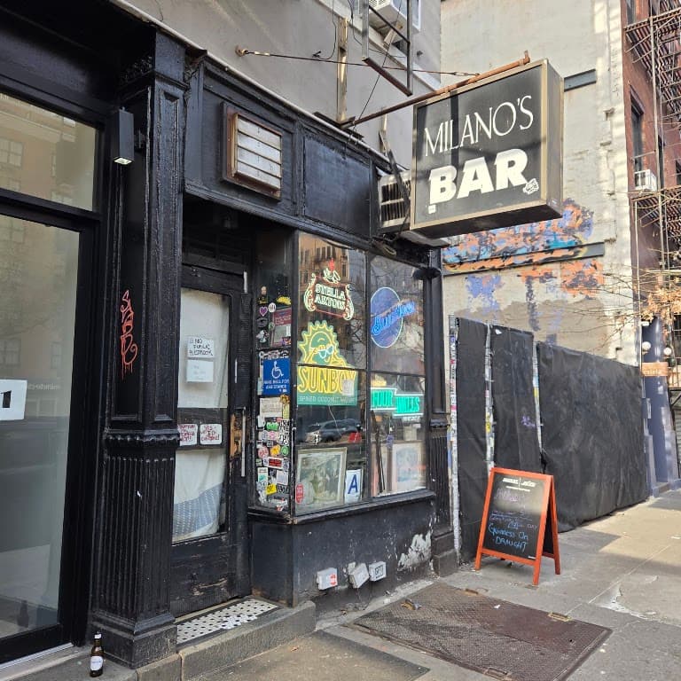 Milano's Bar, SoHo bar