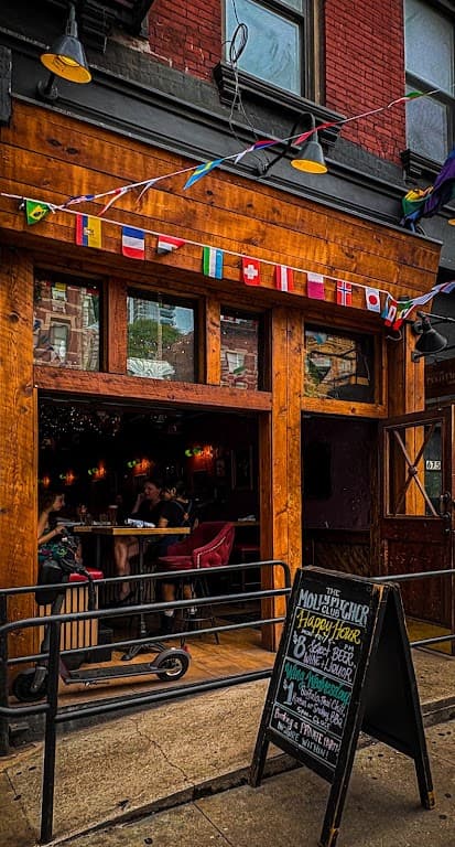 The Molly Pitcher Club, Hell's Kitchen bar