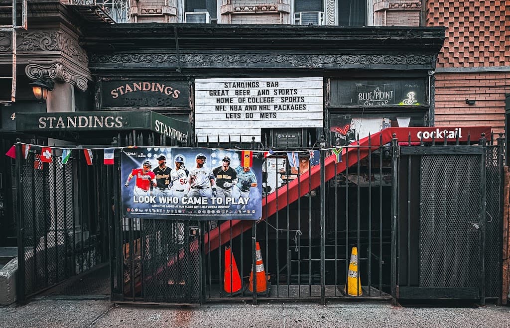 Standings, East Village bar