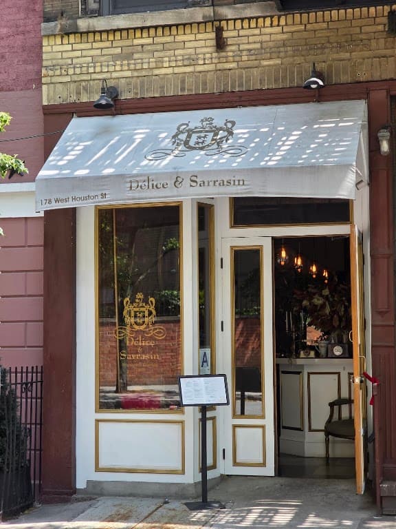 Delice & Sarrasin, West Village bar