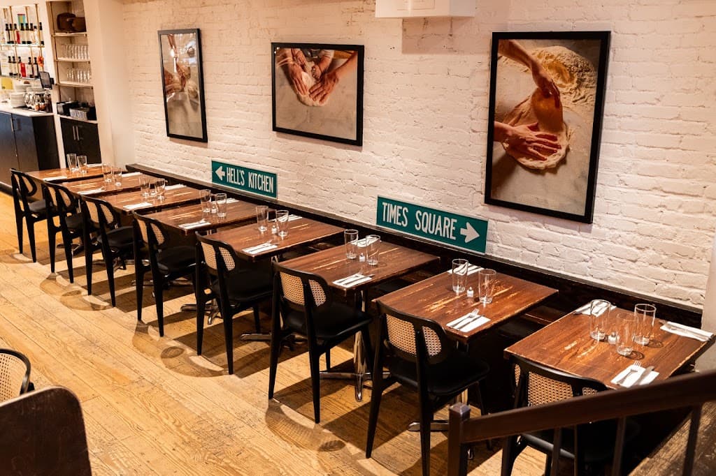 Don Antonio, Hell's Kitchen bar