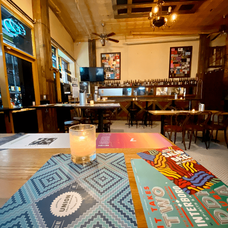 Grotta Local, SoHo bar