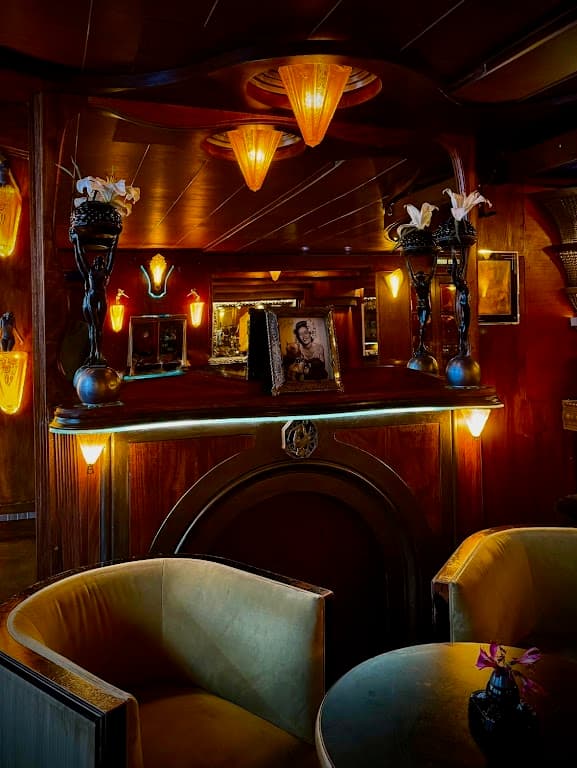 Zinc Bar, a pub in NoHo