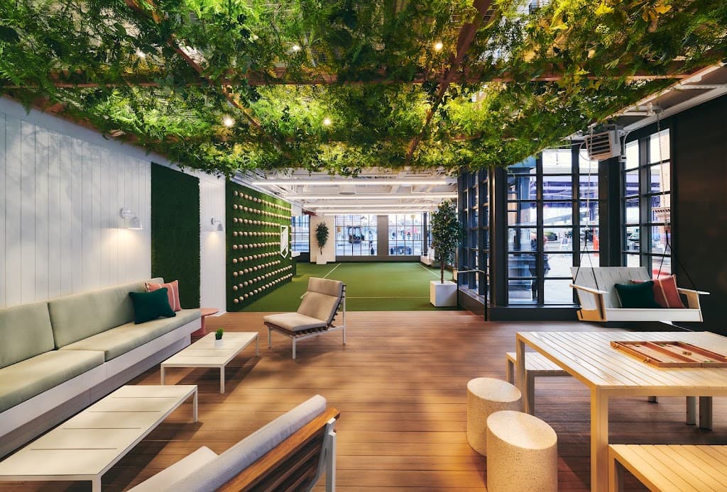 Lawn Club, a bar in Financial District