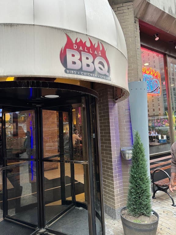 Dallas BBQ Upper East Side, Upper East Side bar