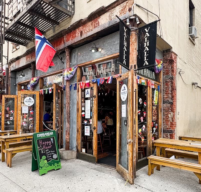 Valhalla NYC, Hell's Kitchen bar