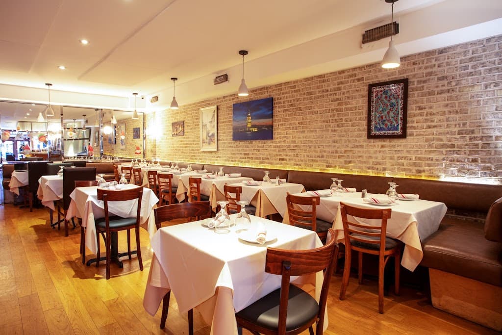 Sultan Mediterranean Cuisine, Upper East Side bar