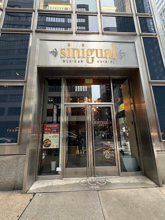 Sinigual, Murray Hill bar