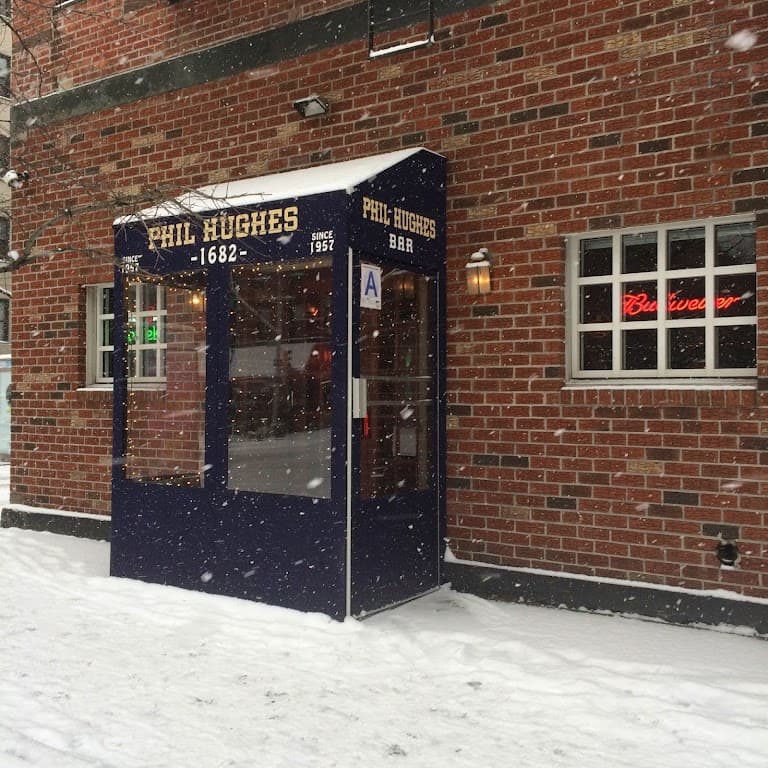 Phil Hughes Bar, Upper East Side bar