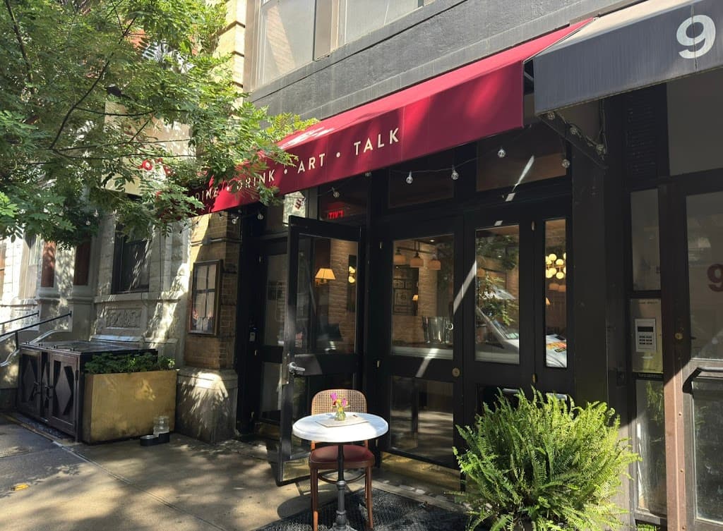 Le Gigot, a bar in West Village