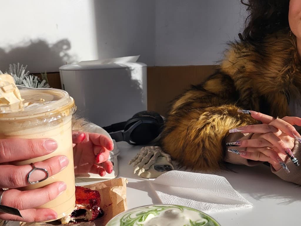 Dialogue Coffee & Flowers photo 2