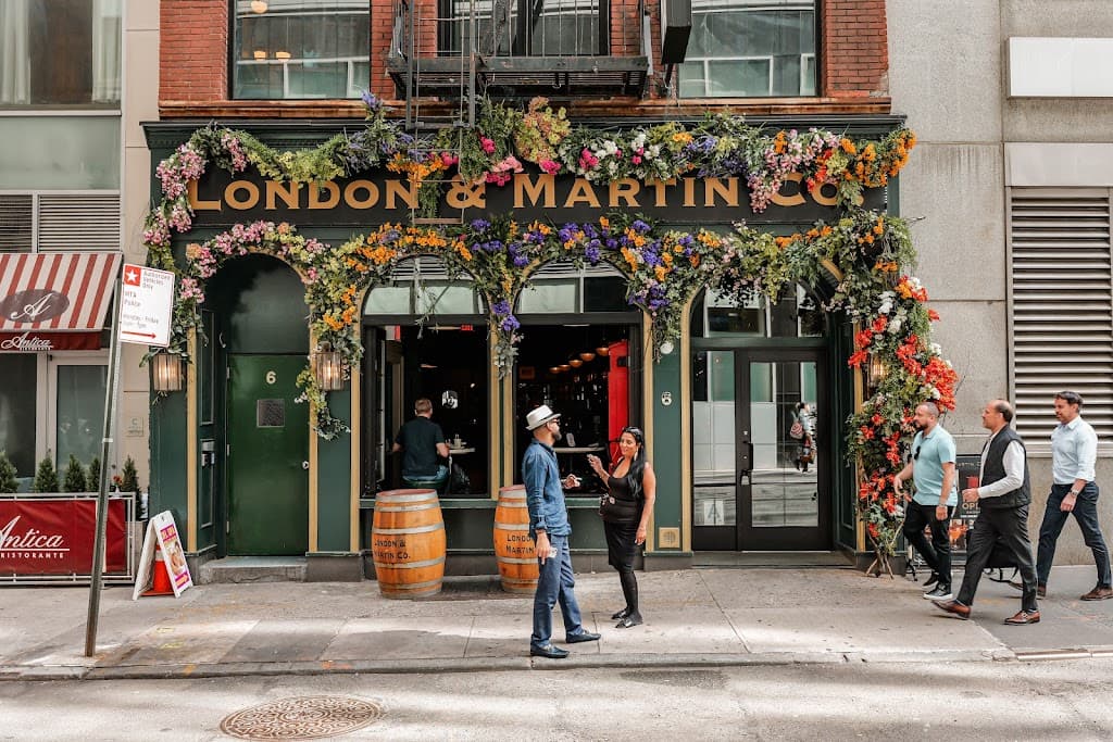 London & Martin Co., a sports bar in Financial District