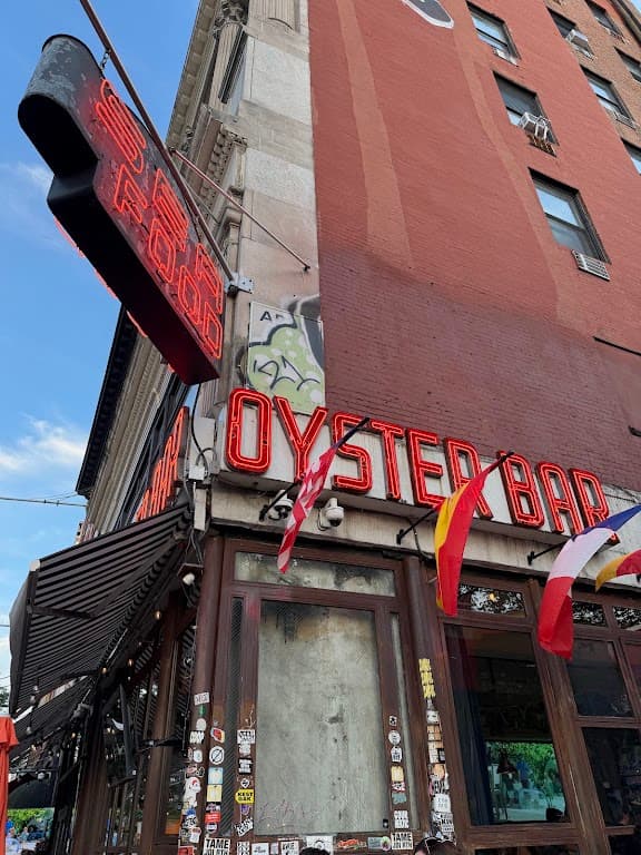 Oyster Bar, a bar in Lower East Side