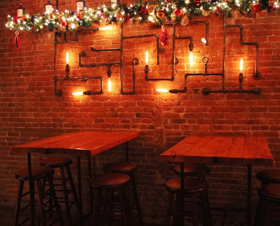 Monk McGinns, Tribeca bar