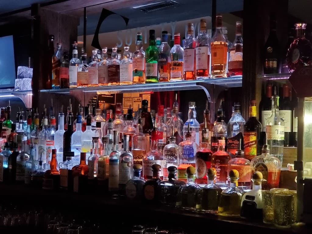 Society Billiards + Bar, Gramercy bar