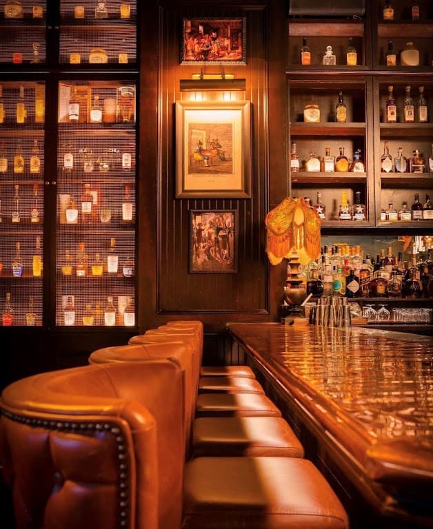 The Parlour Room, Midtown bar
