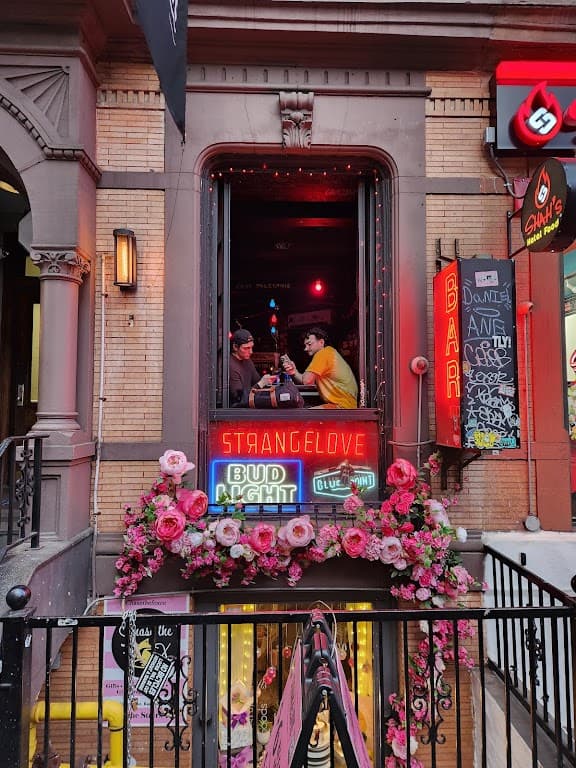 Strangelove Bar NYC, a bar in Midtown