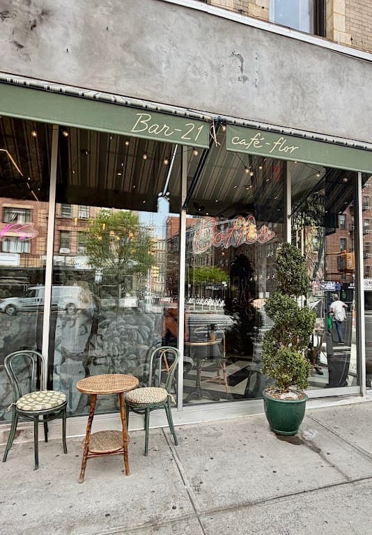 Café-Flor / Bar 21, Chelsea bar