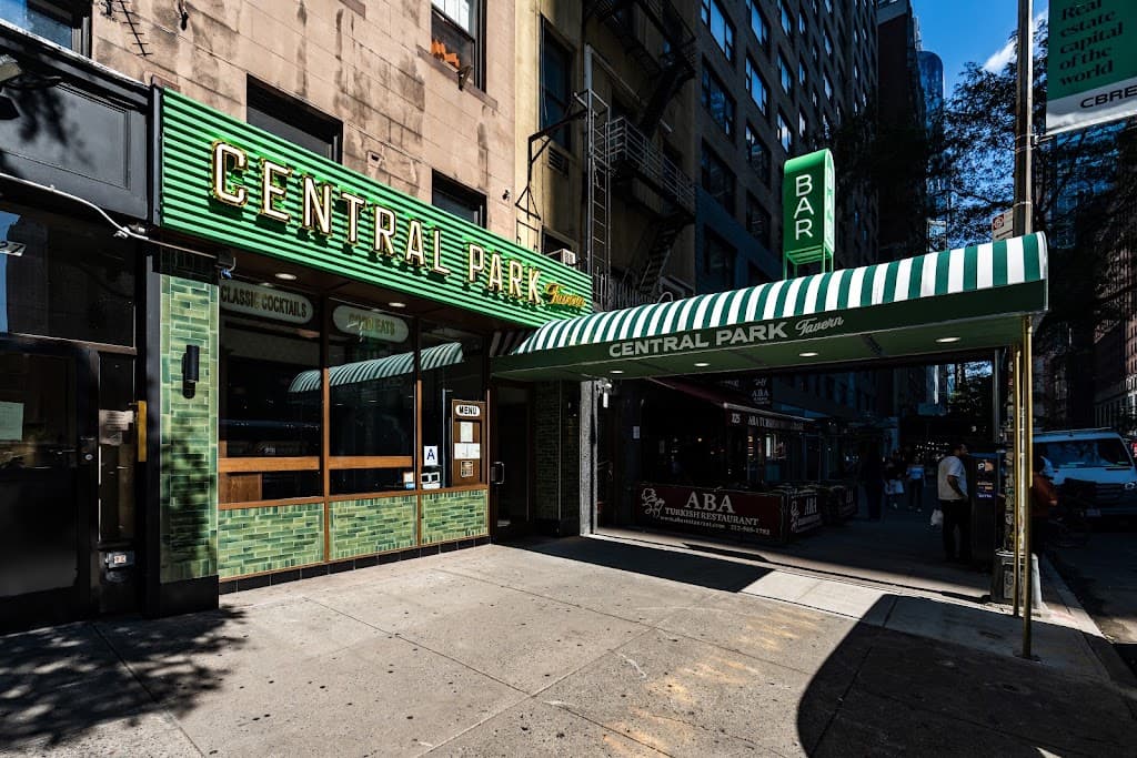 Central Park Tavern, a bar in Hell's Kitchen