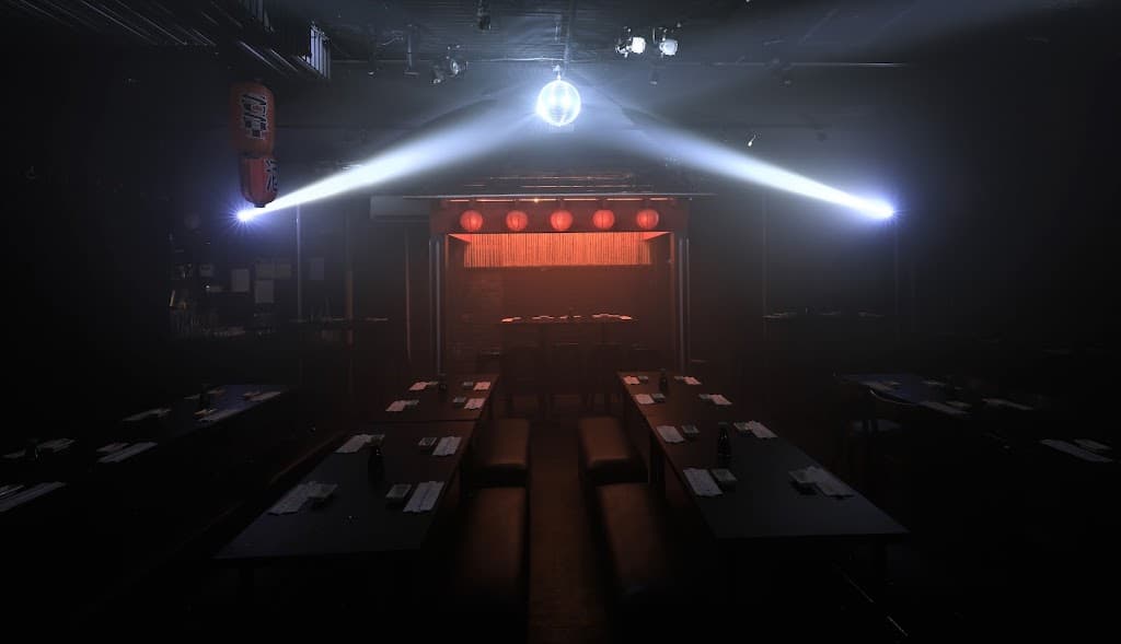 BATSU!, East Village bar