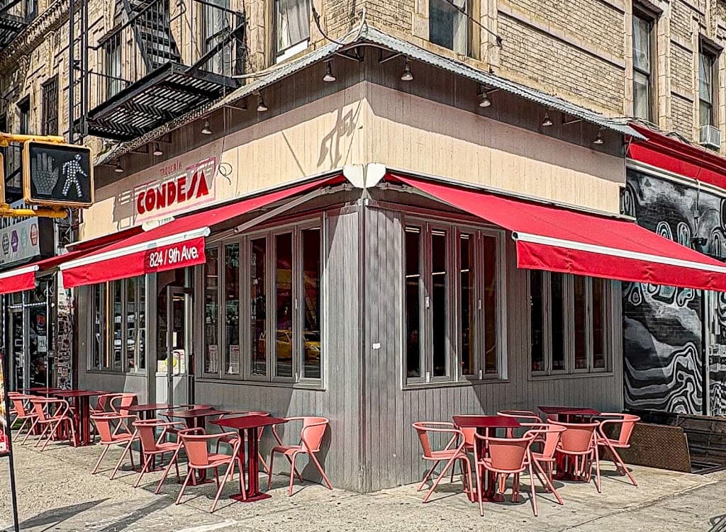 Taqueria Condesa, Hell's Kitchen bar