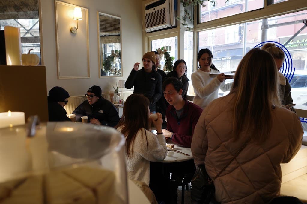 Claude Bakery West Village, West Village bar