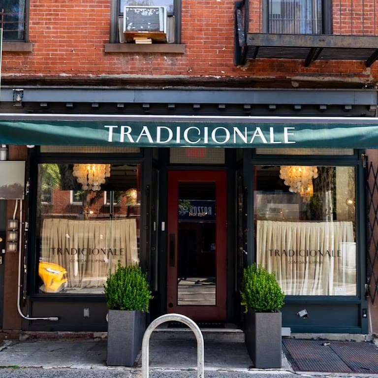 Tradicionale, Chelsea bar