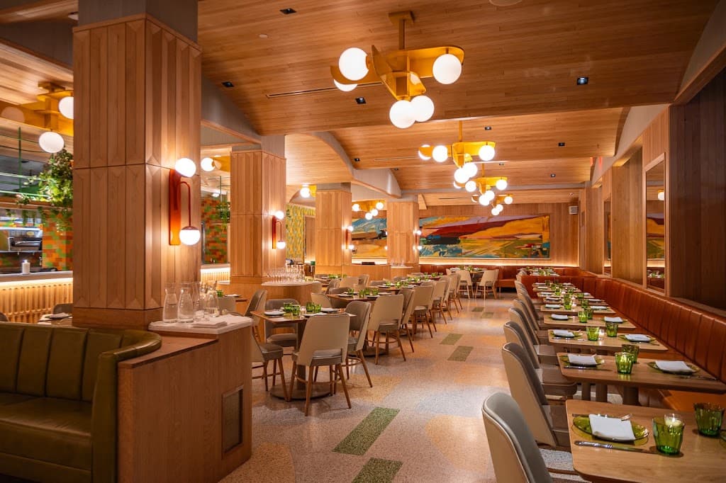 Acadia, Midtown bar