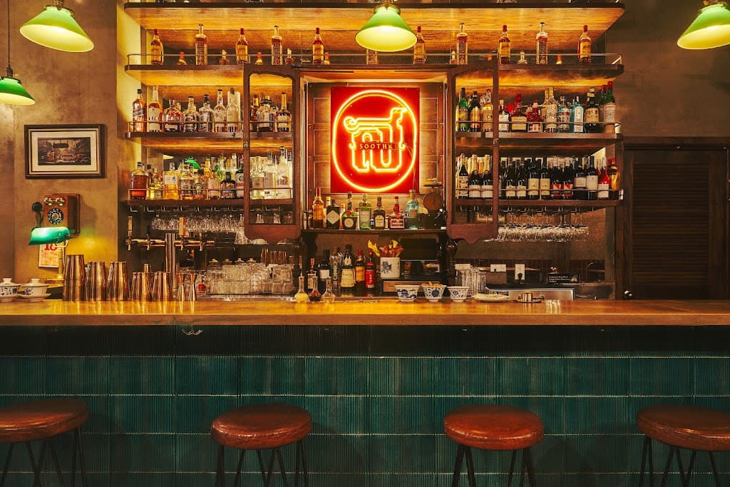 East Village, Manhattan bar