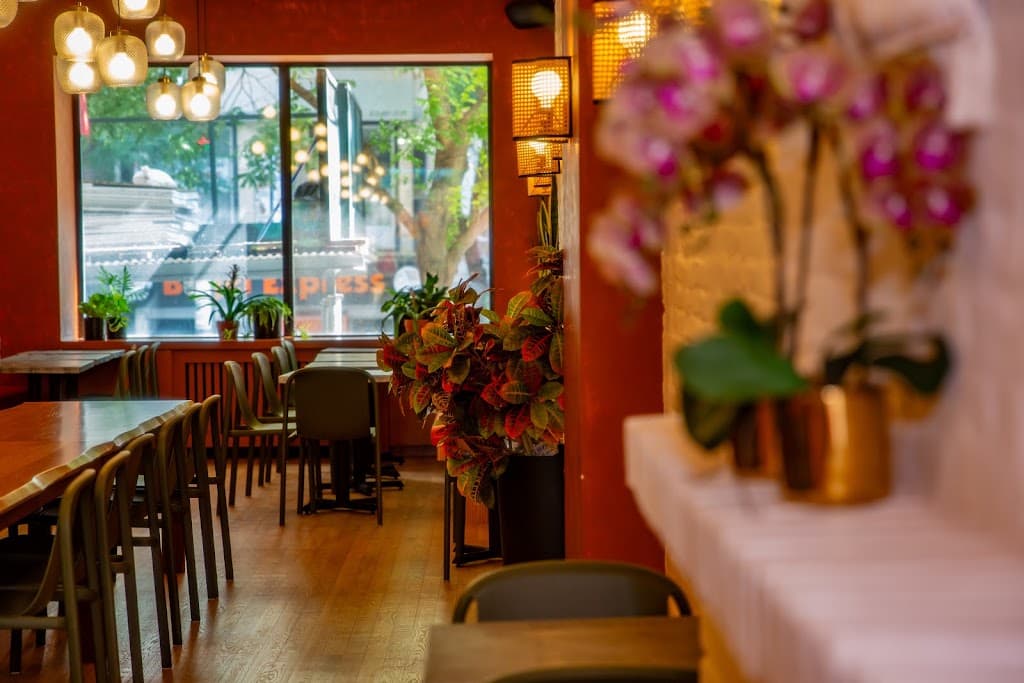Jumieka Grand, Murray Hill bar