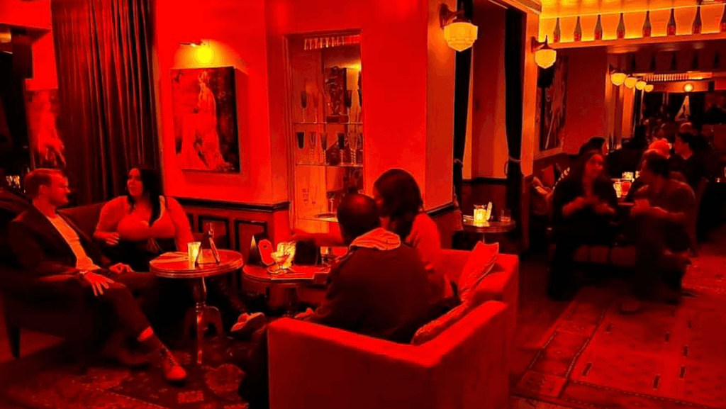 Flûte Champagne Bar, Midtown bar