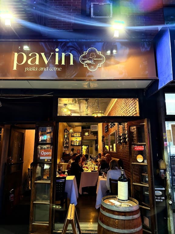 Pavin 86, Upper East Side bar