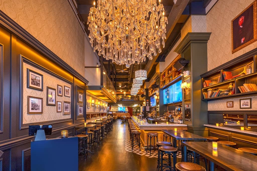 Dawson 39 Restaurant & Bar, Midtown bar
