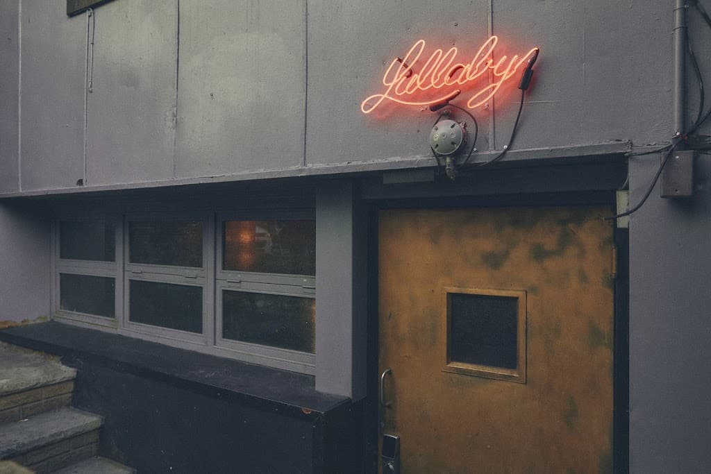 Lullaby, Lower East Side bar