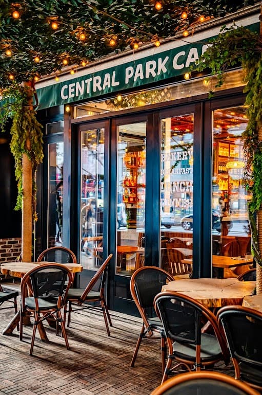 Central Park Cafe, Midtown bar