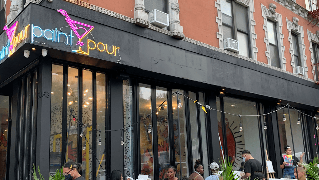 Paint 'N Pour, Lower East Side bar