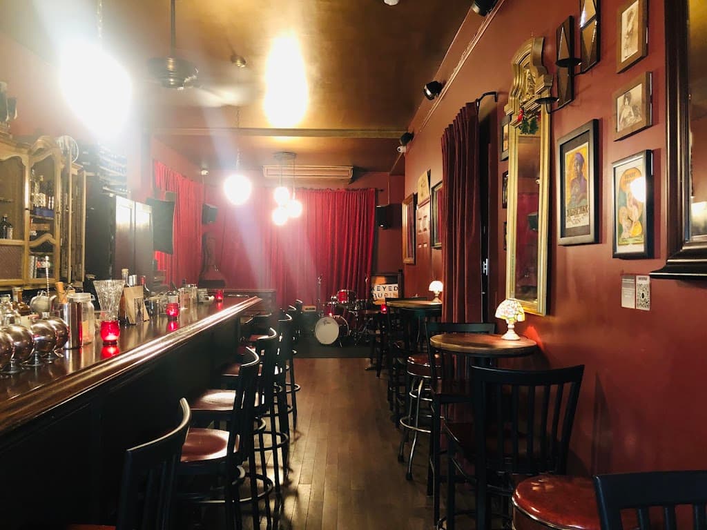 Bar Bayeux, a cocktail bar in Prospect Lefferts Gardens