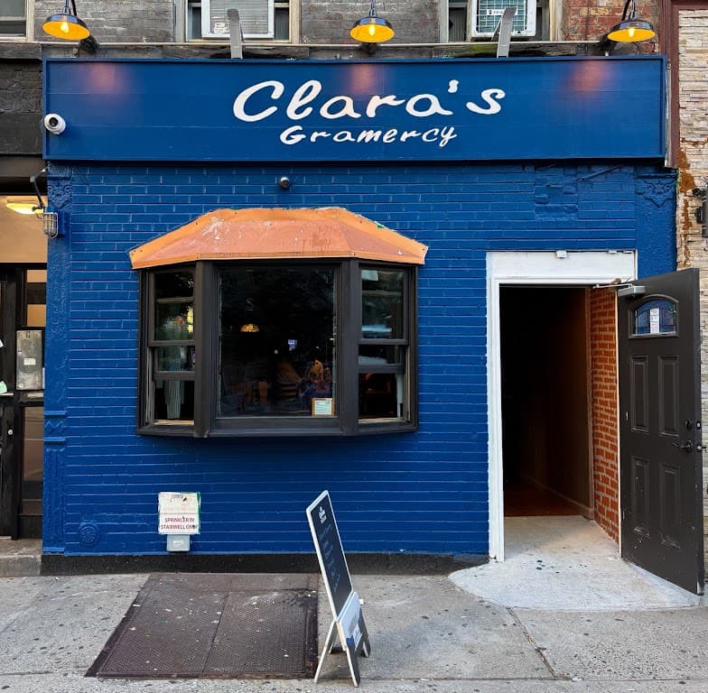Clara's, Bushwick bar