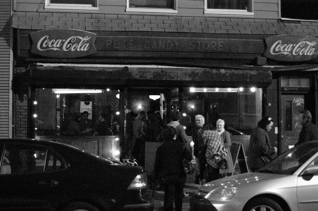 Pete's Candy Store, a bar in Williamsburg