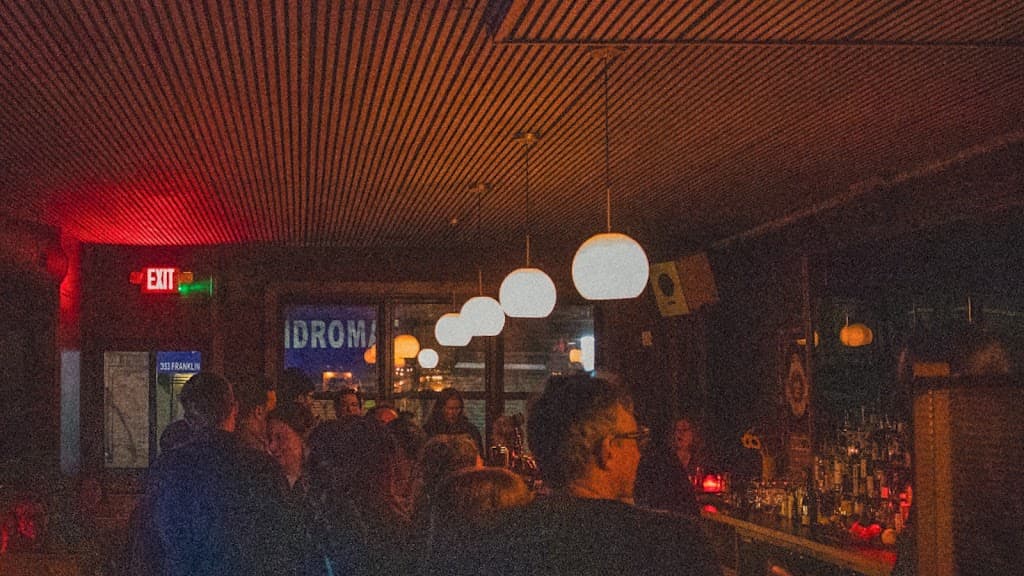 Don't Call Me Shirley, Bed-Stuy bar