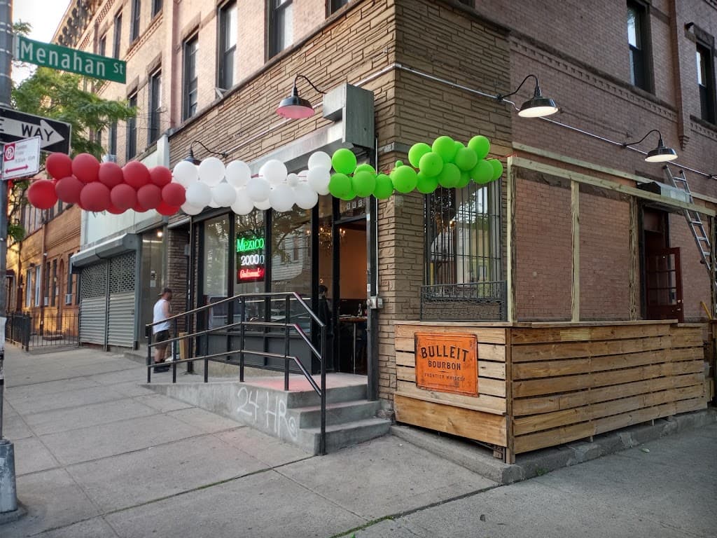 México 2000, a bar in Williamsburg