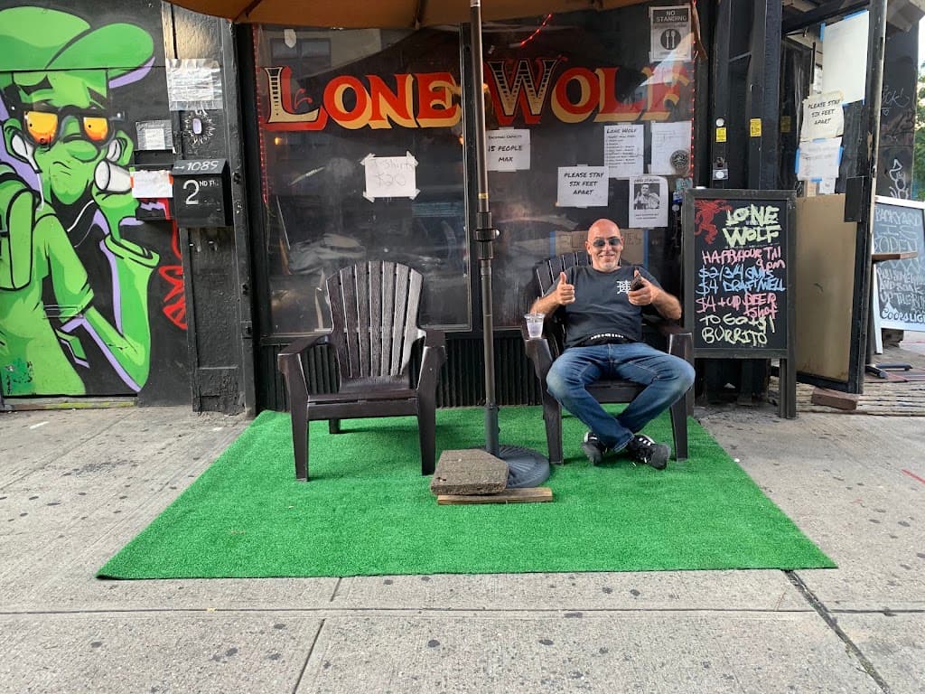 Lone Wolf, Bushwick bar