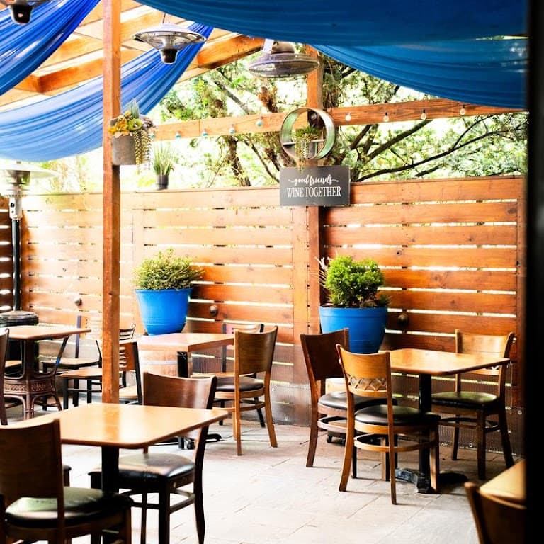 Yia Yia's Taverna, a bar in East Williamsburg