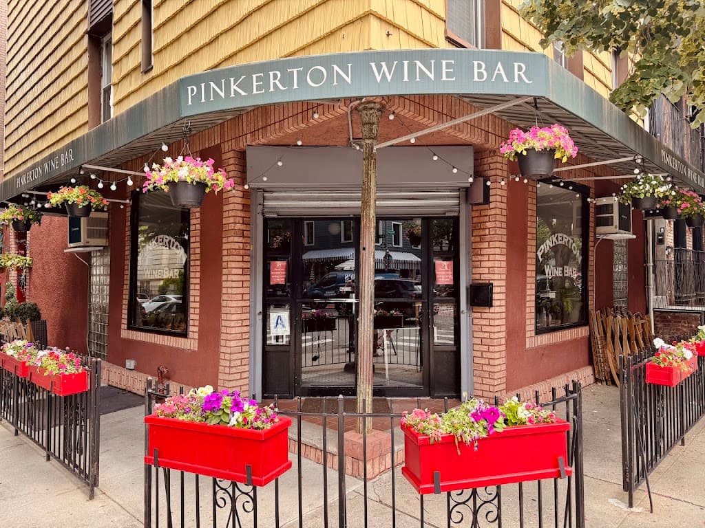 Pinkerton Wine Bar, Williamsburg bar