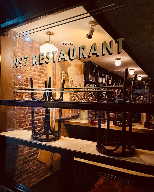 No. 7 Restaurant, Prospect Heights bar